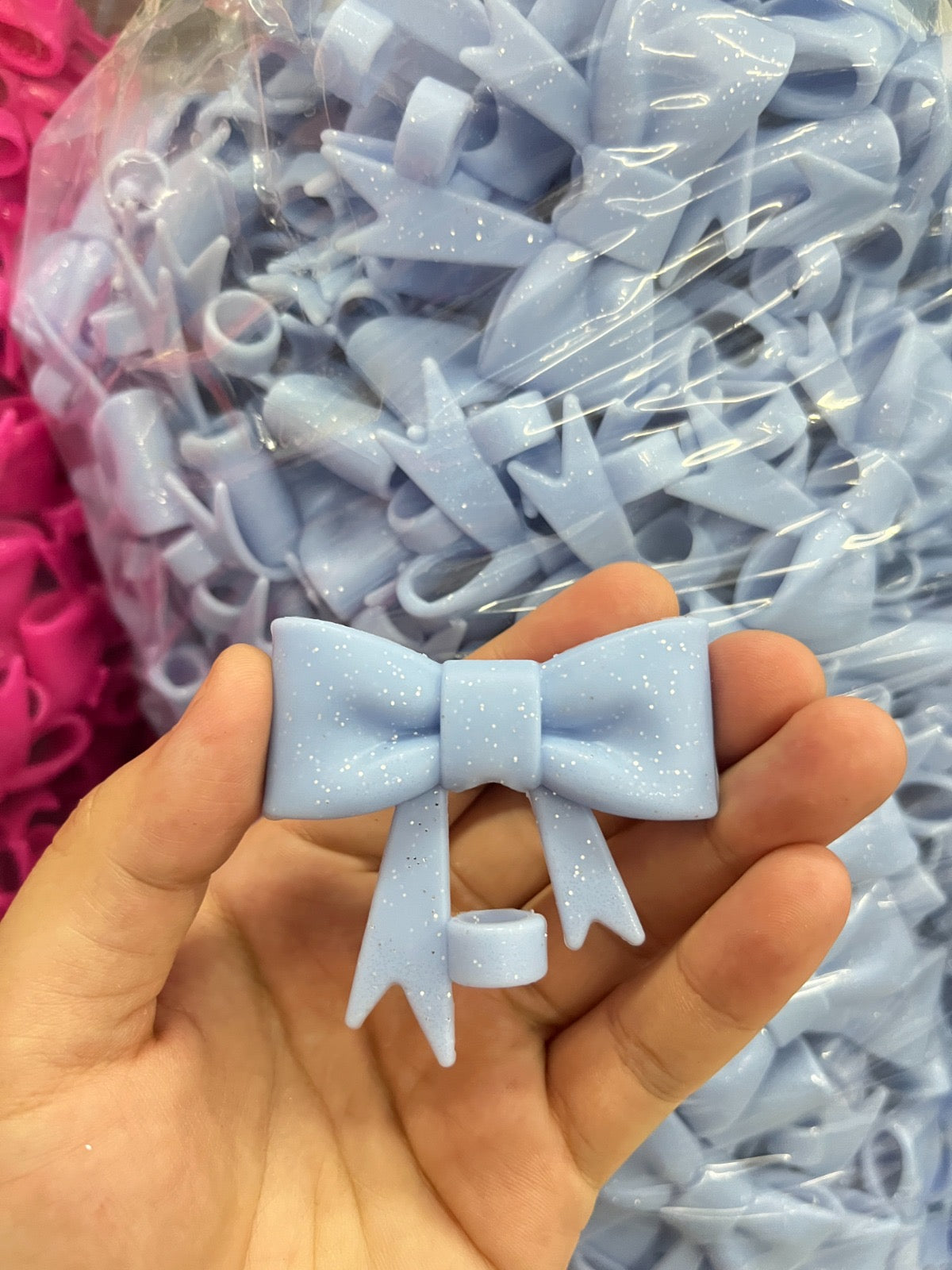 Glitter Silicone Bow Straw Topper for Stanley Cup,Fancy Decoration for 40oz & 30oz Tumbler Cup Accessories,Cute 3D Bow Silicone Straw Topper for Tumbler,Water Glasses