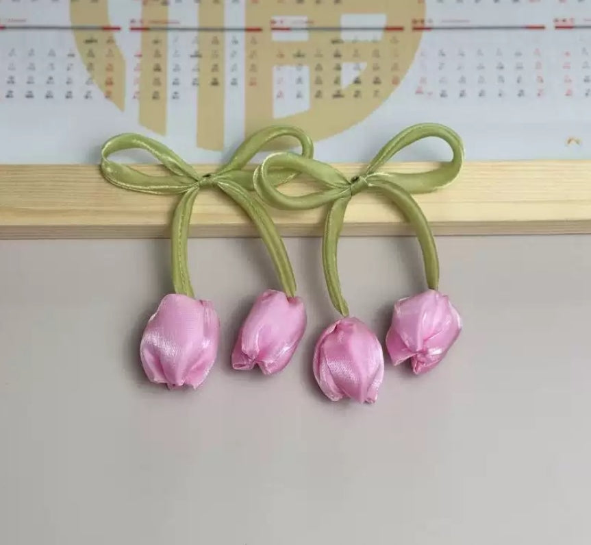 Pretty Tulip Flower Patch, Cute Floral Applique for Bags, Dress, Gown, Bow Knot DIY, Hats, Hair Accessories, Brooch, Clothing Sewing Supply