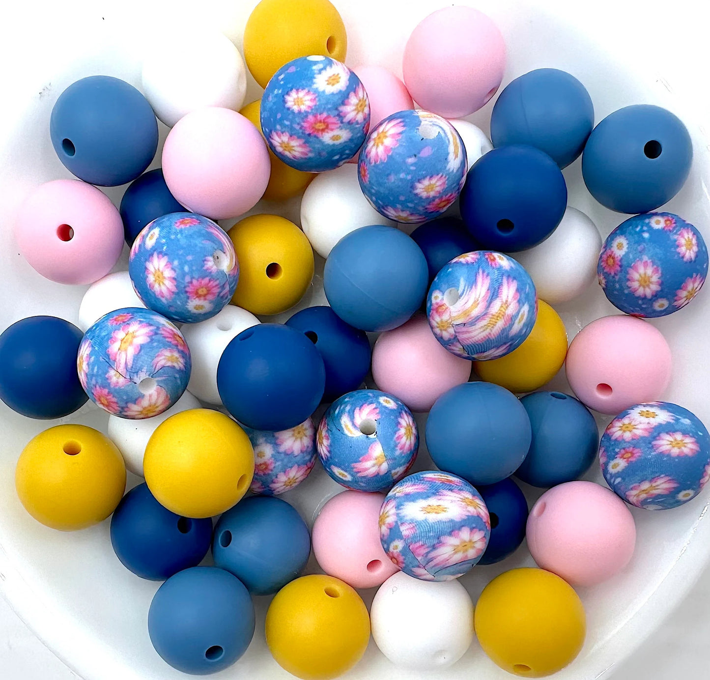 50pcs 15mm Silicone Solid and Printed Round Beads Mix Kits for Beadable Pen Keychain Car Charm Crafting Jewelry Making DIY Bracelet Wristlets Cup Charms Handmade Craft Supplies
