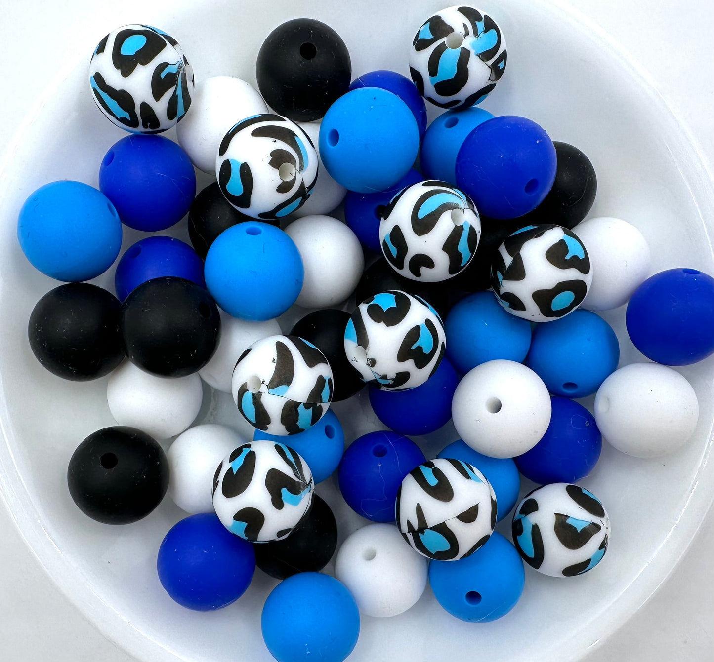 50pcs 15mm Silicone Solid and Printed Round Beads Mix Kits for Beadable Pen Keychain Car Charm Crafting Jewelry Making DIY Bracelet Wristlets Cup Charms Handmade Craft Supplies