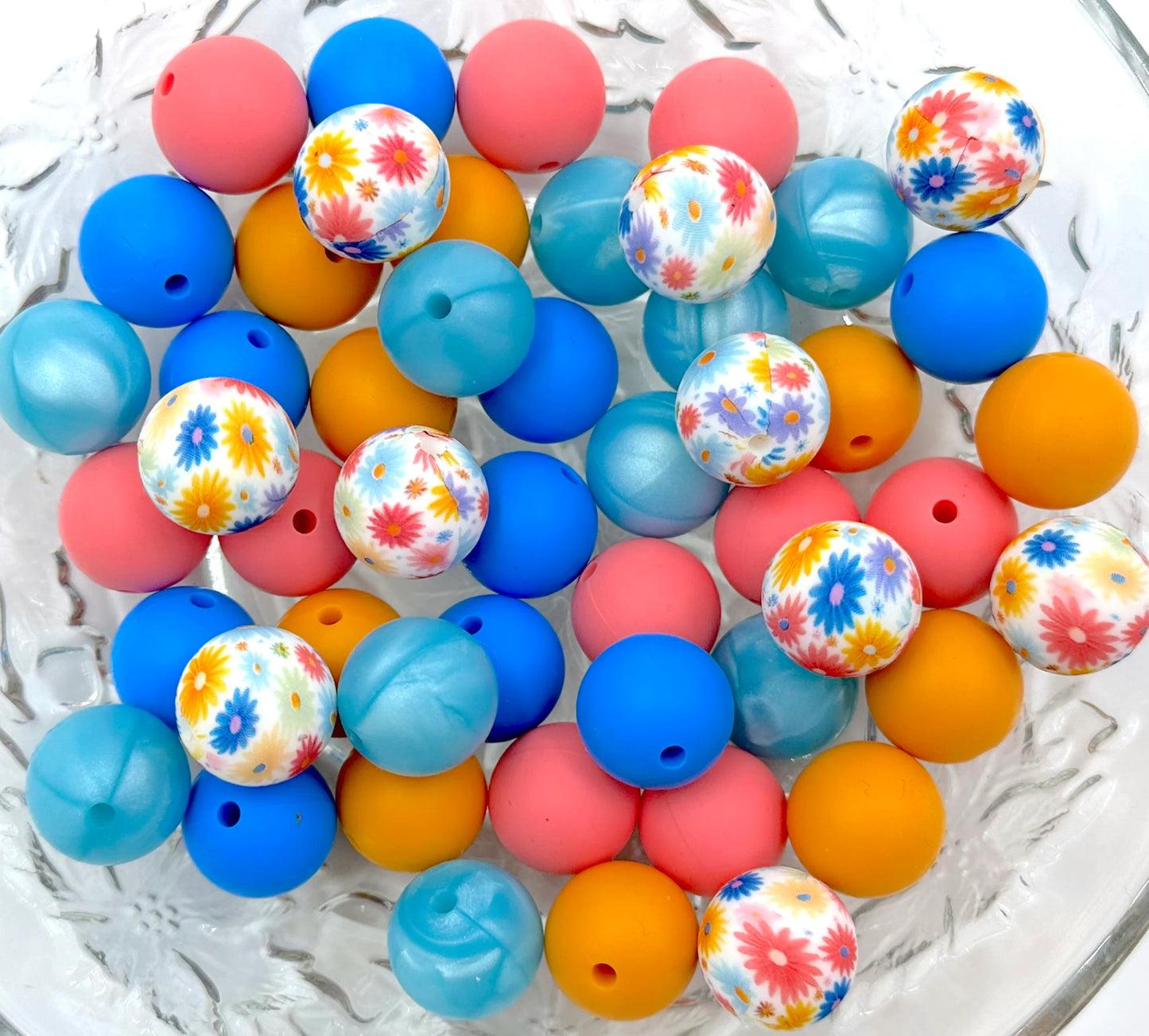 50pcs 15mm Silicone Solid and Printed Round Beads Mix Kits for Beadable Pen Keychain Car Charm Crafting Jewelry Making DIY Bracelet Wristlets Cup Charms Handmade Craft Supplies