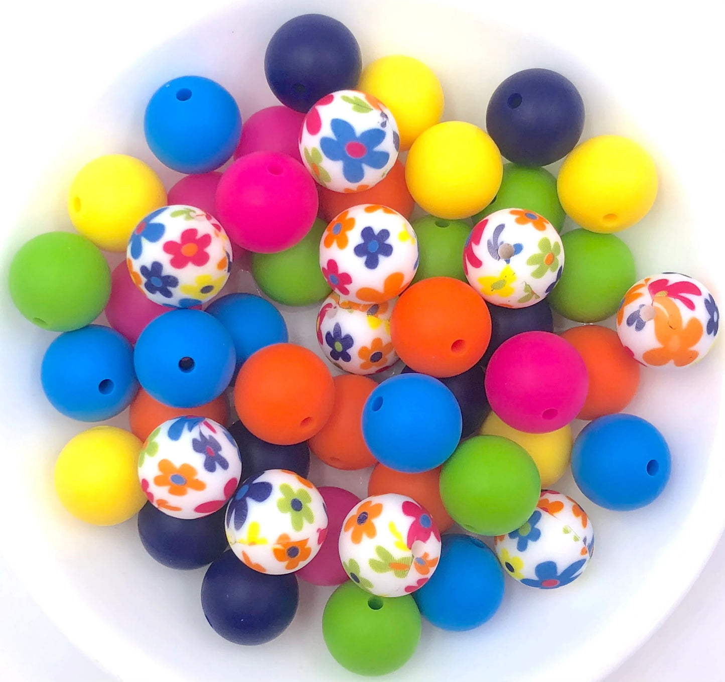 50pcs 15mm Silicone Solid and Printed Round Beads Mix Kits for Beadable Pen Keychain Car Charm Crafting Jewelry Making DIY Bracelet Wristlets Cup Charms Handmade Craft Supplies
