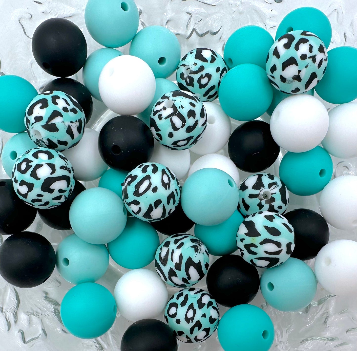 50pcs 15mm Silicone Solid and Printed Round Beads Mix Kits for Beadable Pen Keychain Car Charm Crafting Jewelry Making DIY Bracelet Wristlets Cup Charms Handmade Craft Supplies