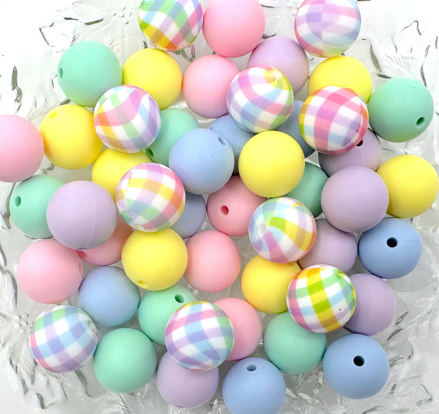 50pcs 15mm Silicone Solid and Printed Round Beads Mix Kits for Beadable Pen Keychain Car Charm Crafting Jewelry Making DIY Bracelet Wristlets Cup Charms Handmade Craft Supplies