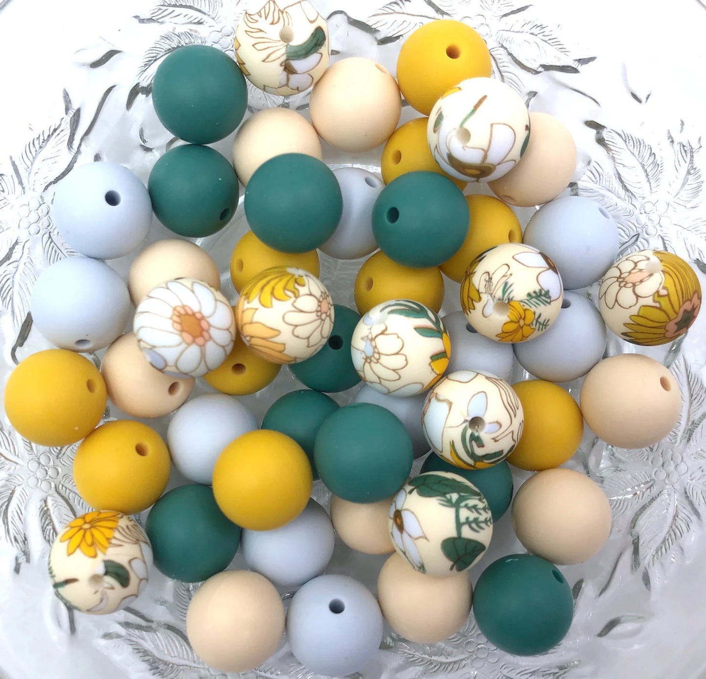 50pcs 15mm Silicone Solid and Printed Round Beads Mix Kits for Beadable Pen Keychain Car Charm Crafting Jewelry Making DIY Bracelet Wristlets Cup Charms Handmade Craft Supplies