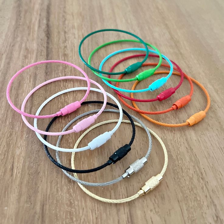Beadable Wire Loop,Stainless Steel Wire Rings ,Colors Cable Keyrings,Wire Cable Keychain ,Ring for Bogg Bag Stanley Tumbler Cup Charm Making,Colored Metal Loop